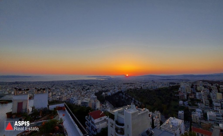 (For Sale) Residential Maisonette || Athens Center/Vyronas - 250 Sq.m, 4 Bedrooms, 750.000€ 
