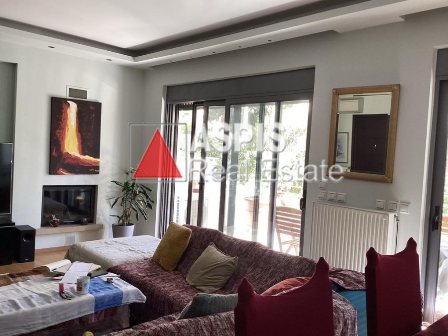 (For Sale) Residential Floor Apartment || Athens South/Glyfada - 120 Sq.m, 3 Bedrooms, 690.000€ 