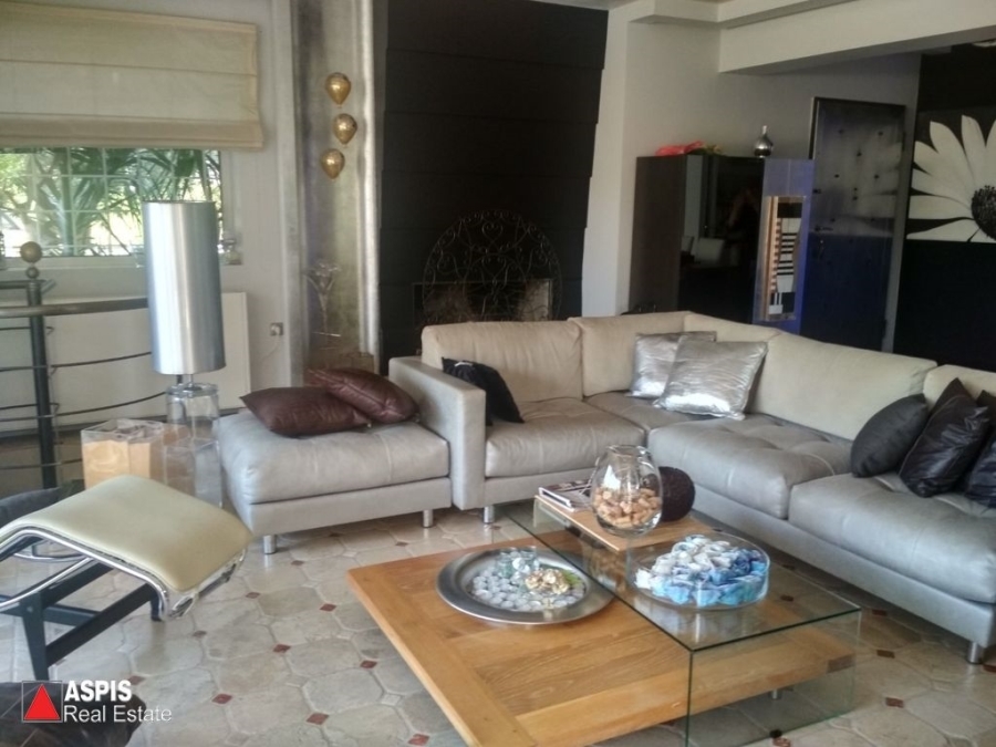 (For Sale) Residential Apartment || Athens South/Glyfada - 110 Sq.m, 1 Bedrooms, 450.000€ 